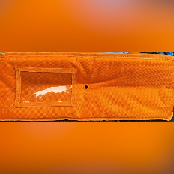 NEW Skip The Dishes Insulated PIZZA Delivery Bag - Picture 3 of 5